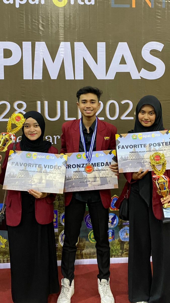 Mahasiswa FEB UMM Sabet Tiga Penghargaan di Pekan Ilmiah Nasional 2024