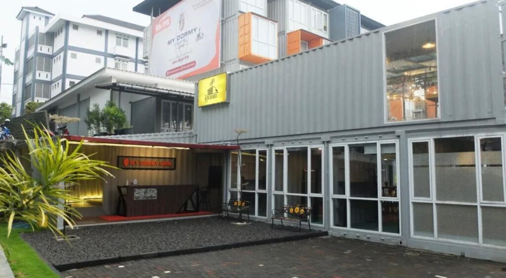 Cafe dan Asrama Mahasiswa UMM
